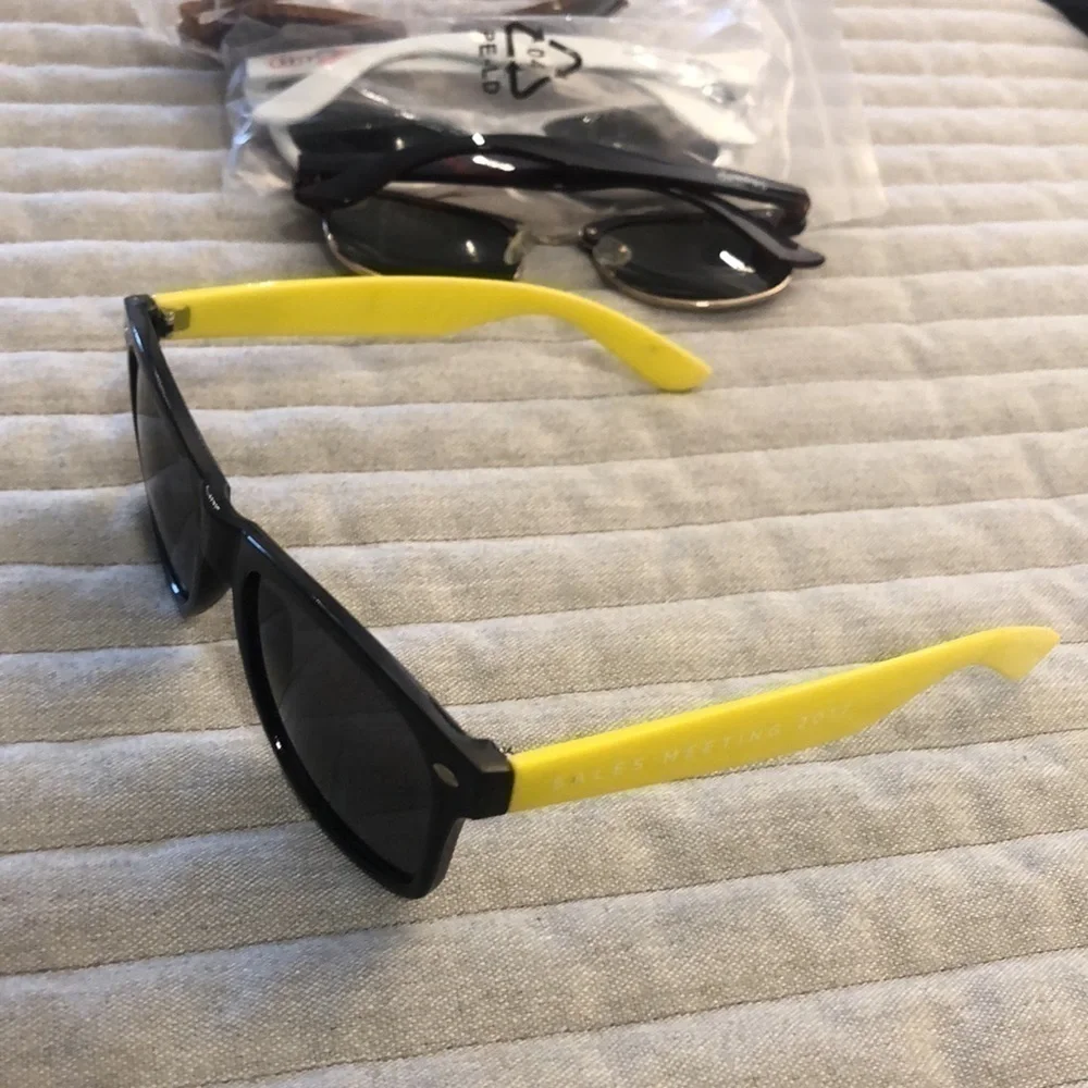 Lot of 4 pairs of sunglasses